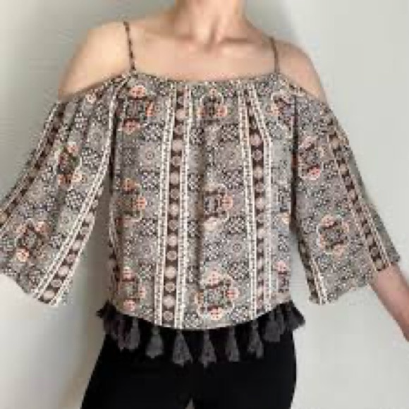 American Eagle Outfitters Tops - American Eagle Outfitters‎ Cold Shoulder Embellished Blouse